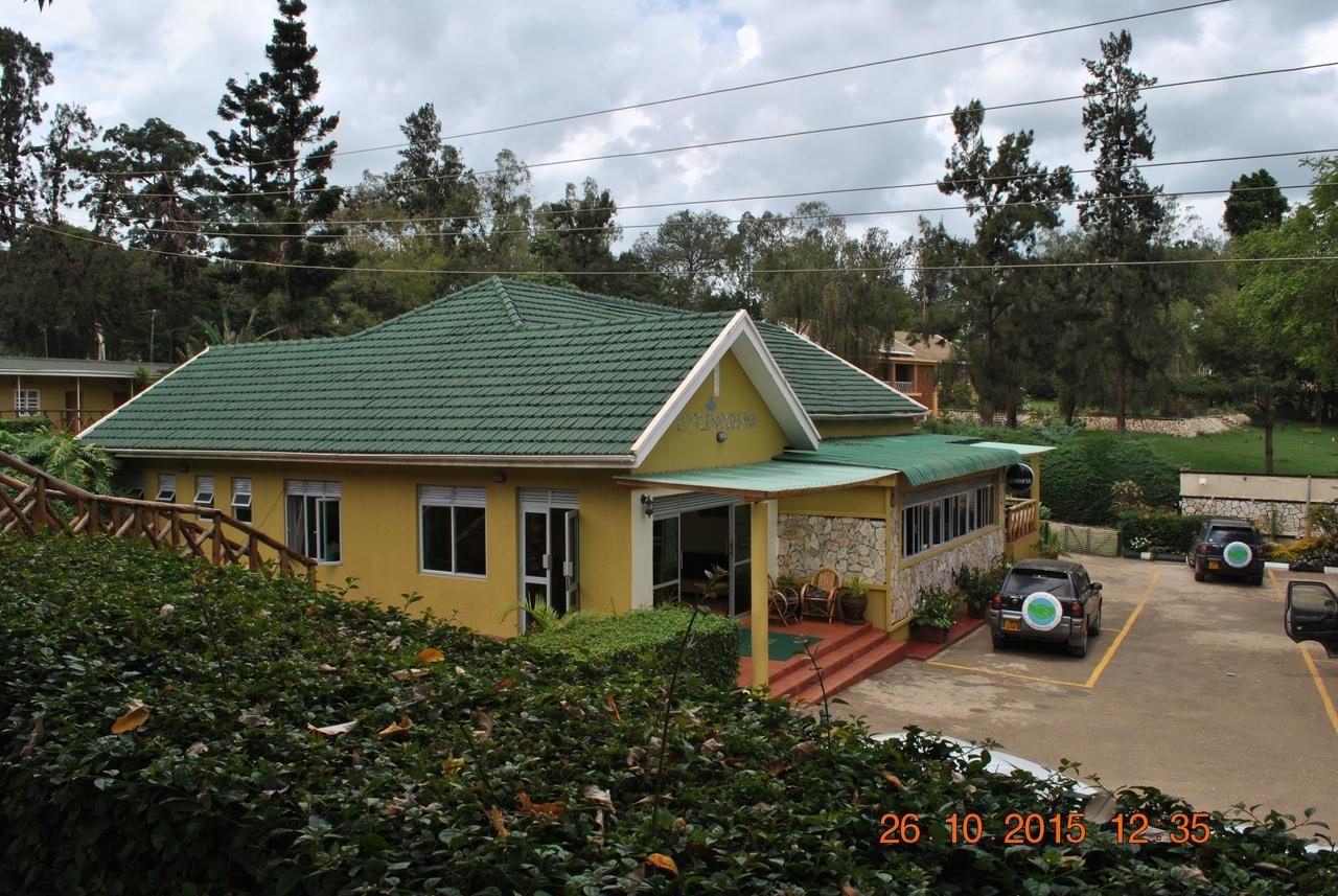 Little Woods Inn Mbarara Exterior photo